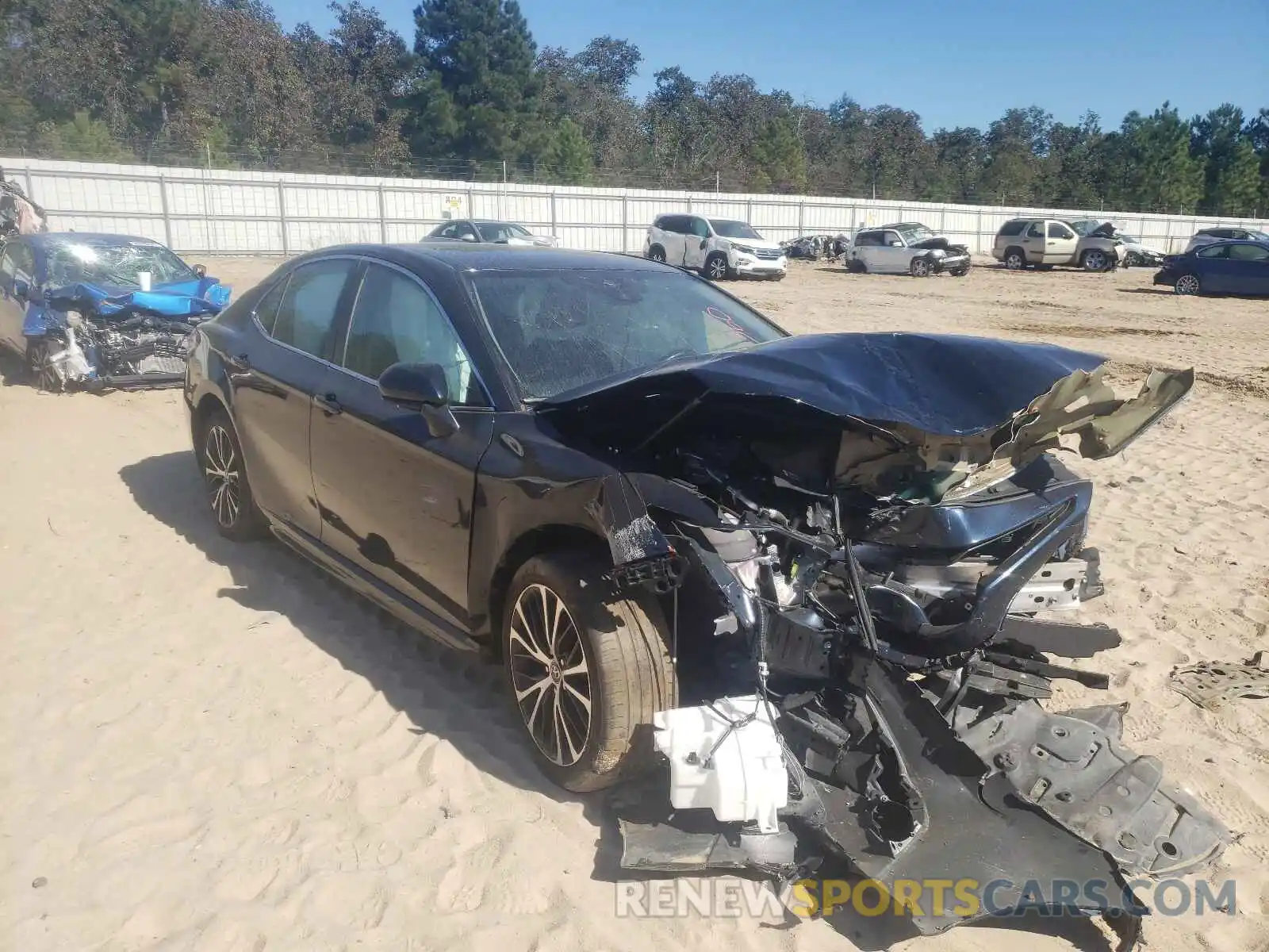 1 Photograph of a damaged car 4T1B11HKXKU788469 TOYOTA CAMRY 2019