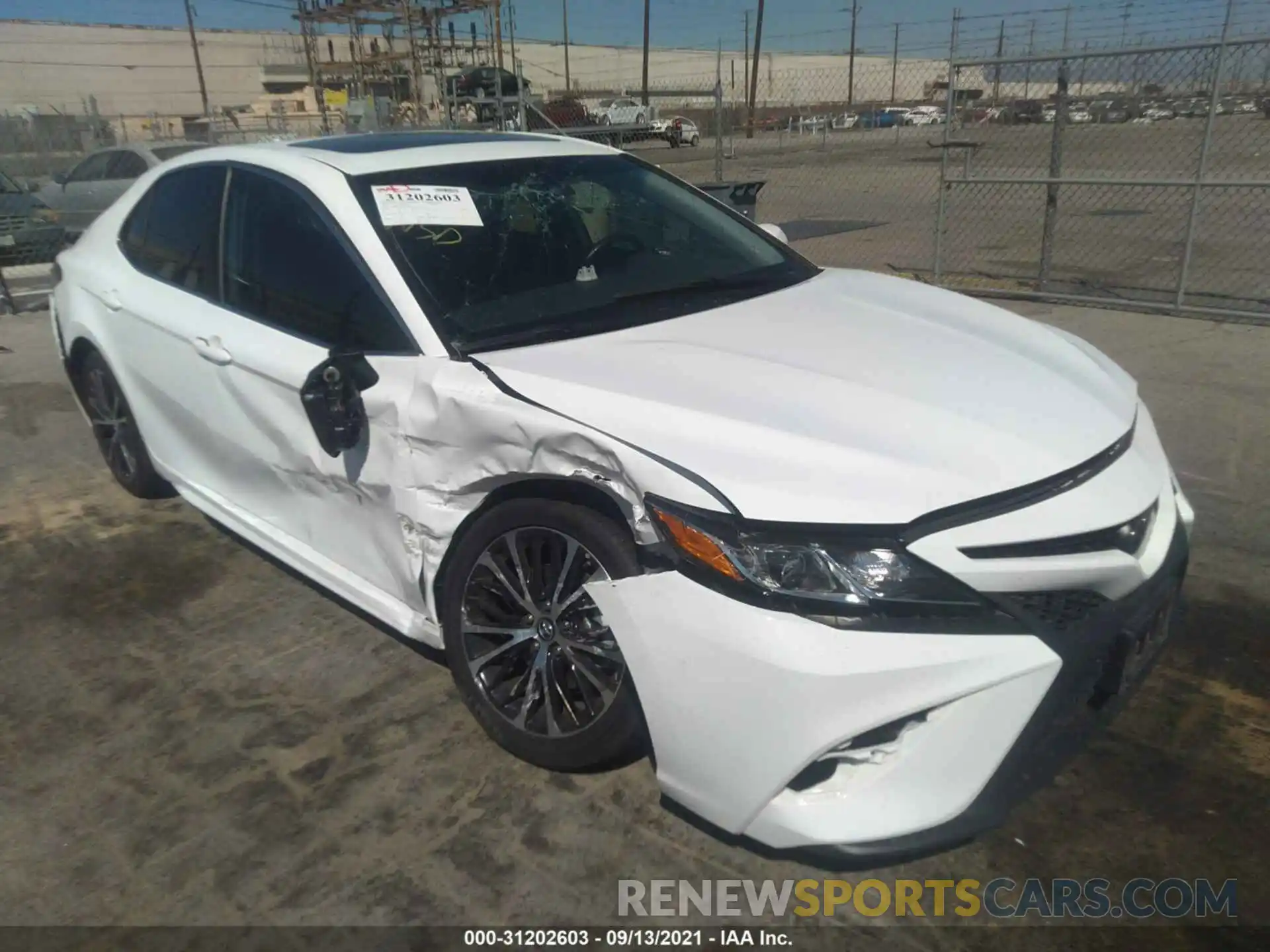 1 Photograph of a damaged car 4T1B11HKXKU789041 TOYOTA CAMRY 2019