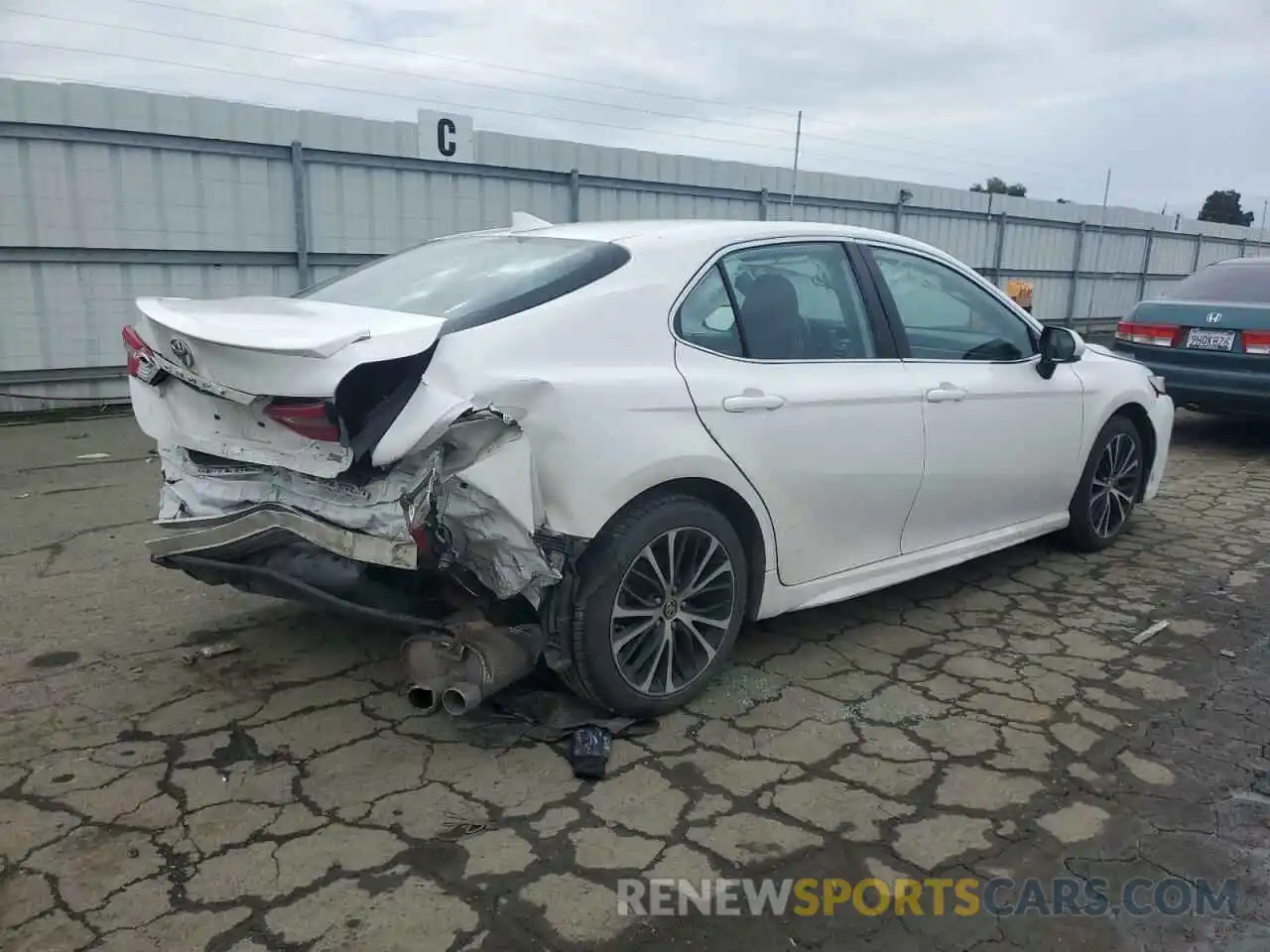 3 Photograph of a damaged car 4T1B11HKXKU789248 TOYOTA CAMRY 2019