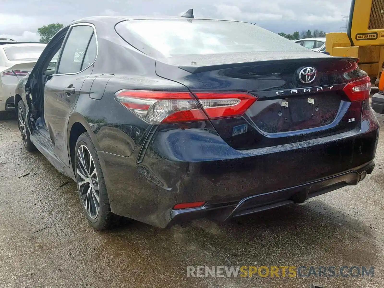 3 Photograph of a damaged car 4T1B11HKXKU789492 TOYOTA CAMRY 2019