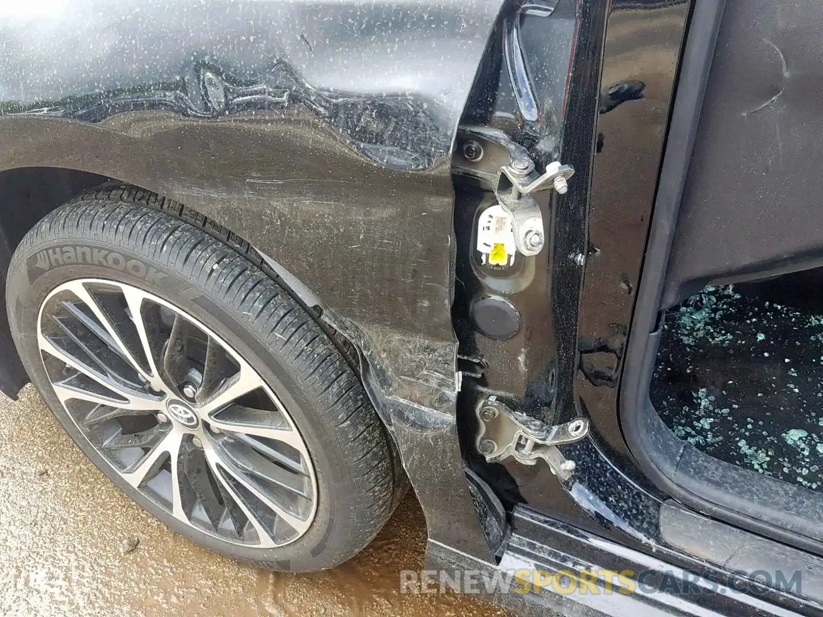 9 Photograph of a damaged car 4T1B11HKXKU789492 TOYOTA CAMRY 2019