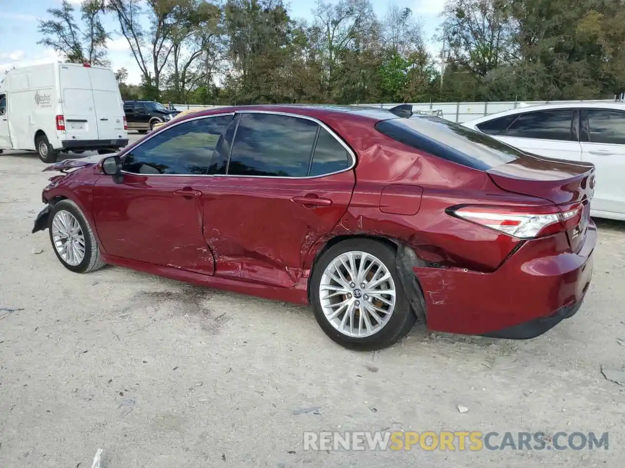 2 Photograph of a damaged car 4T1B11HKXKU790500 TOYOTA CAMRY 2019