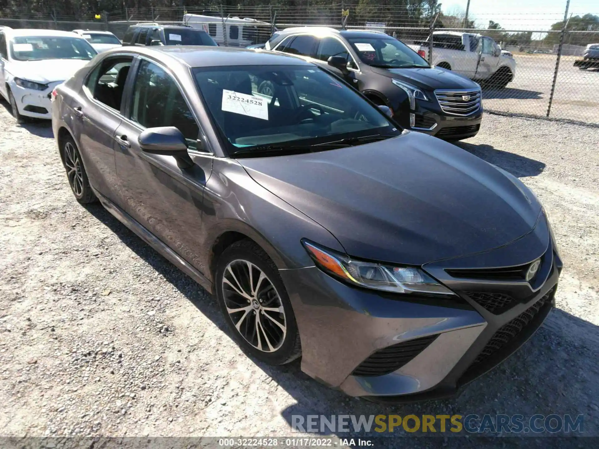 1 Photograph of a damaged car 4T1B11HKXKU790884 TOYOTA CAMRY 2019