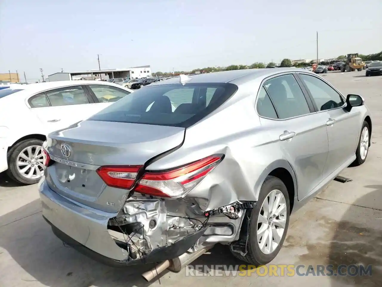 4 Photograph of a damaged car 4T1B11HKXKU790903 TOYOTA CAMRY 2019