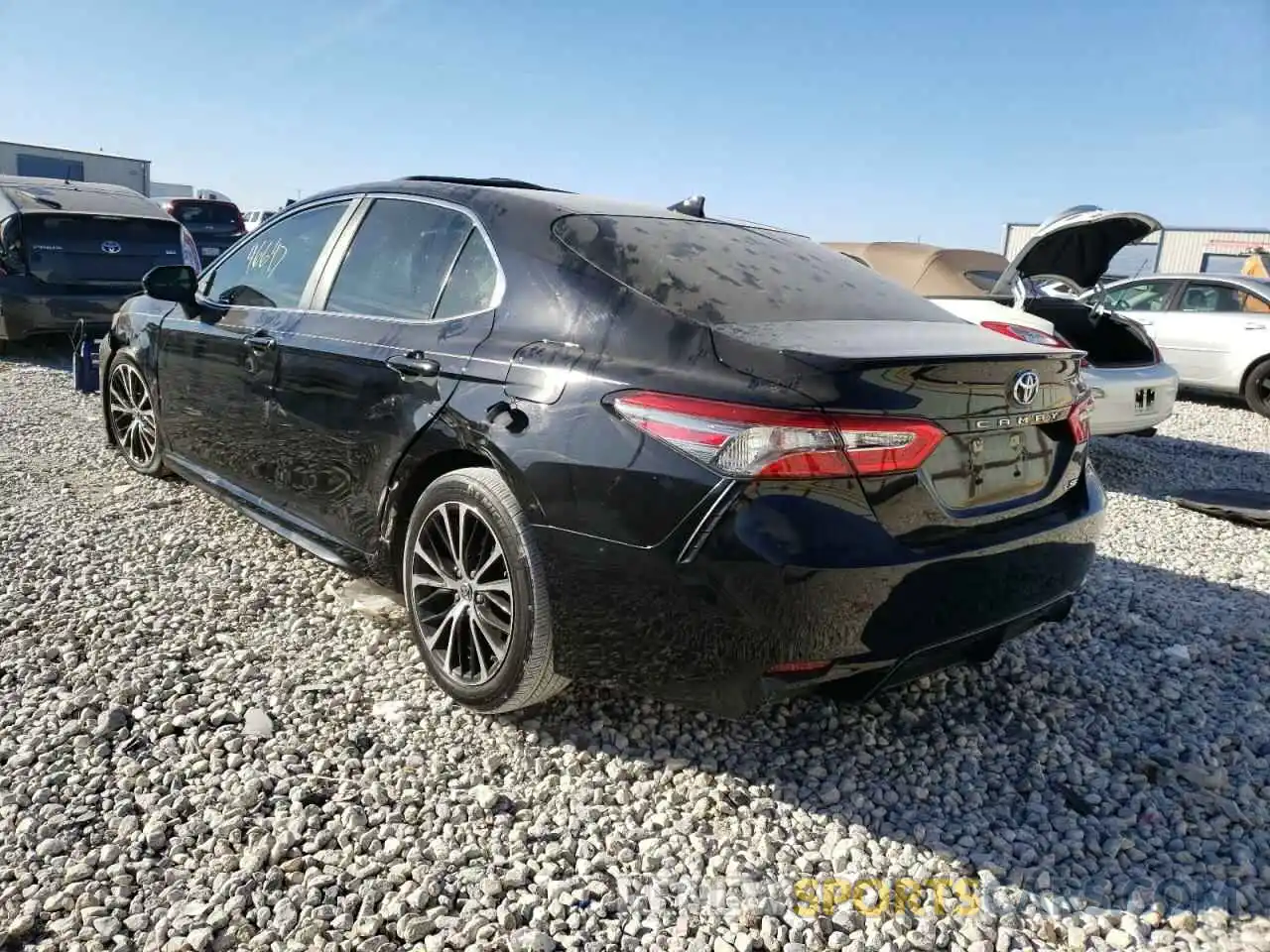 3 Фотография поврежденного автомобиля 4T1B11HKXKU791369 TOYOTA CAMRY 2019