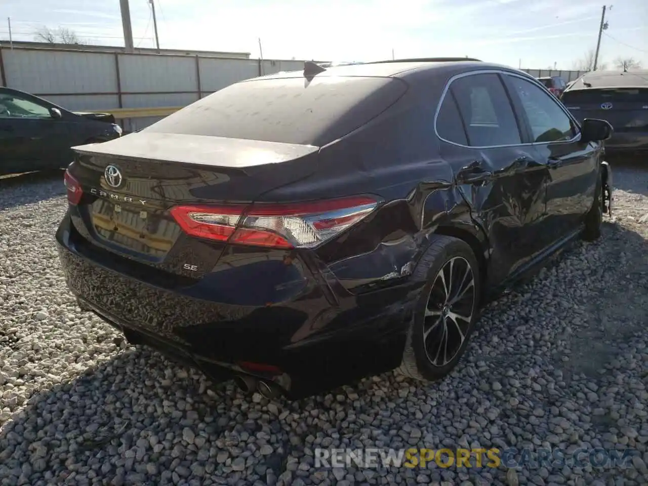 4 Фотография поврежденного автомобиля 4T1B11HKXKU791369 TOYOTA CAMRY 2019