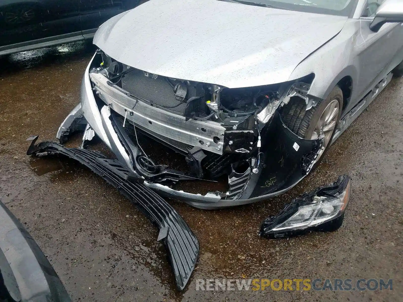 9 Photograph of a damaged car 4T1B11HKXKU793901 TOYOTA CAMRY 2019