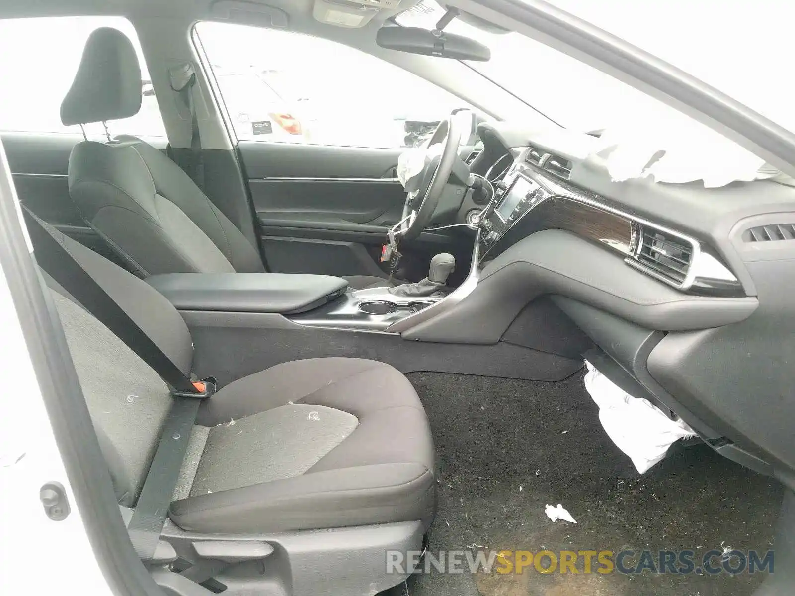 5 Photograph of a damaged car 4T1B11HKXKU794076 TOYOTA CAMRY 2019