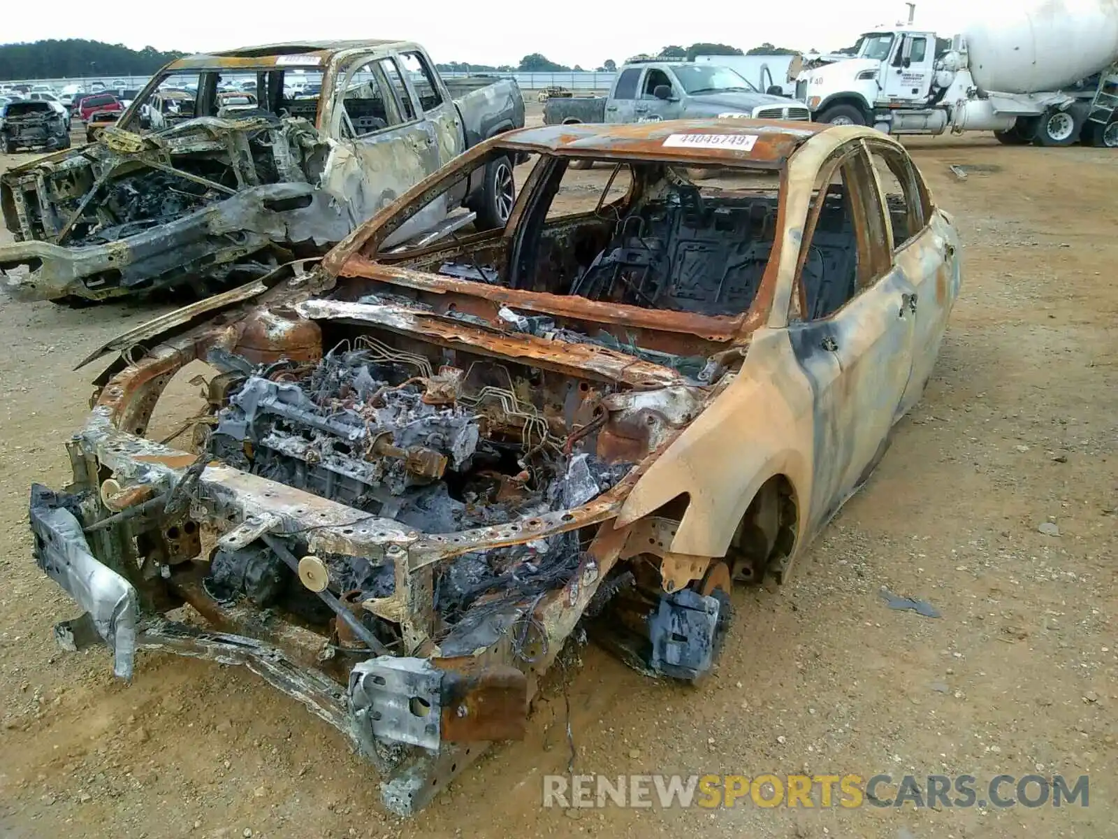 2 Photograph of a damaged car 4T1B11HKXKU798645 TOYOTA CAMRY 2019