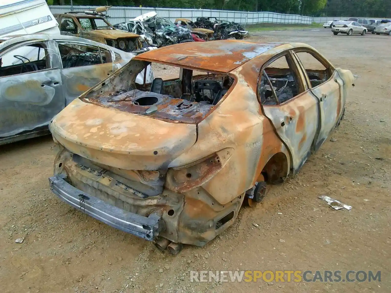 4 Photograph of a damaged car 4T1B11HKXKU798645 TOYOTA CAMRY 2019