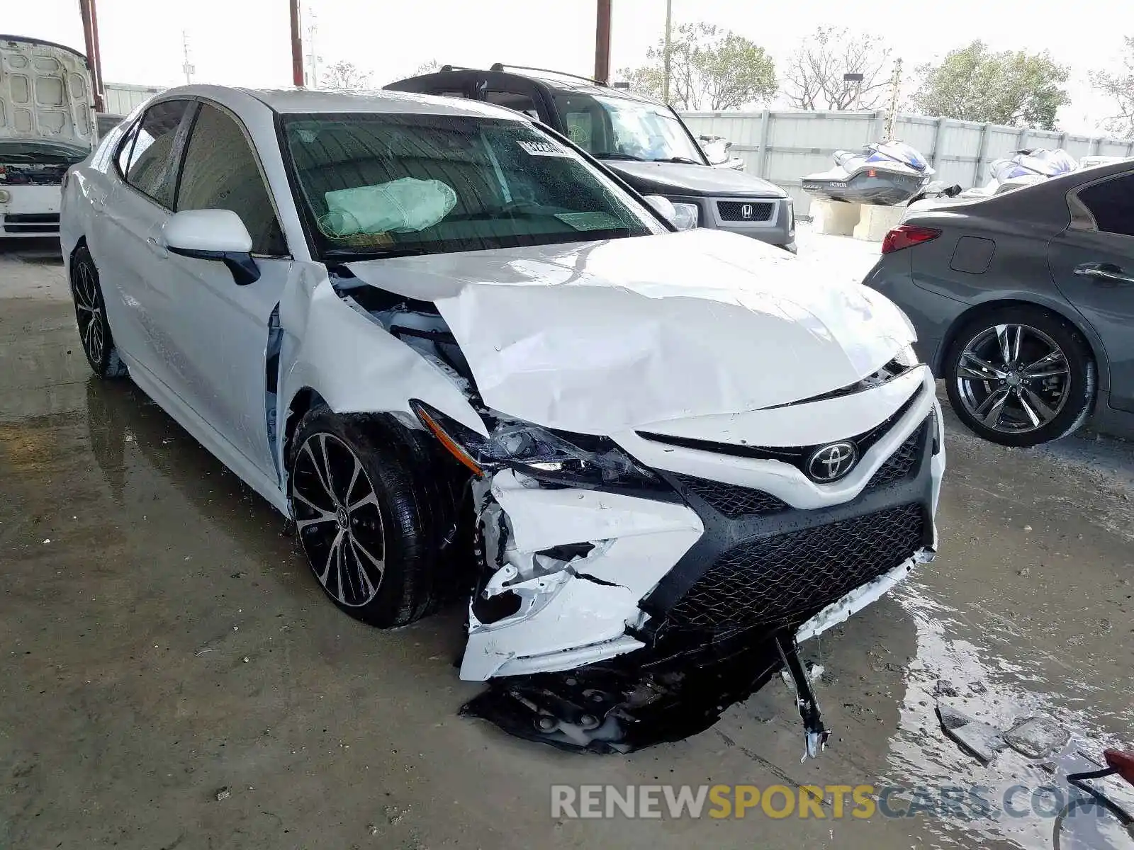 1 Photograph of a damaged car 4T1B11HKXKU799164 TOYOTA CAMRY 2019