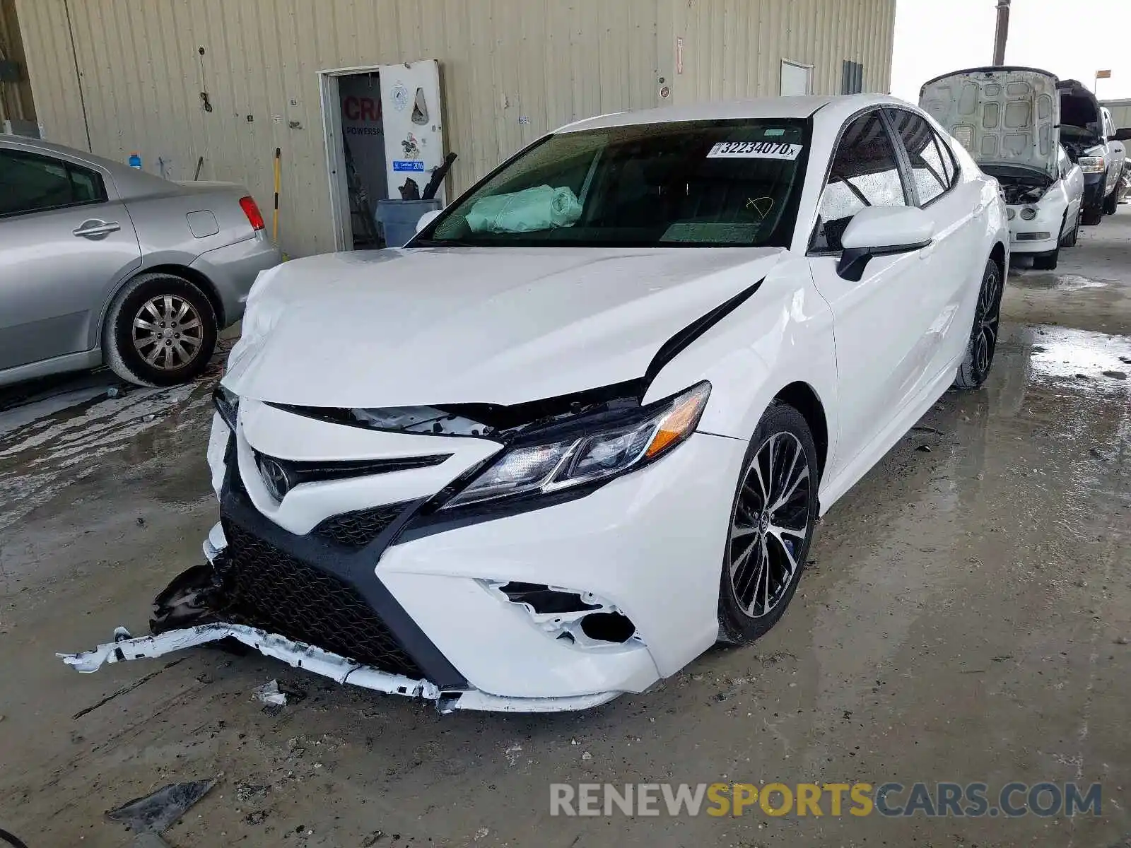 2 Photograph of a damaged car 4T1B11HKXKU799164 TOYOTA CAMRY 2019