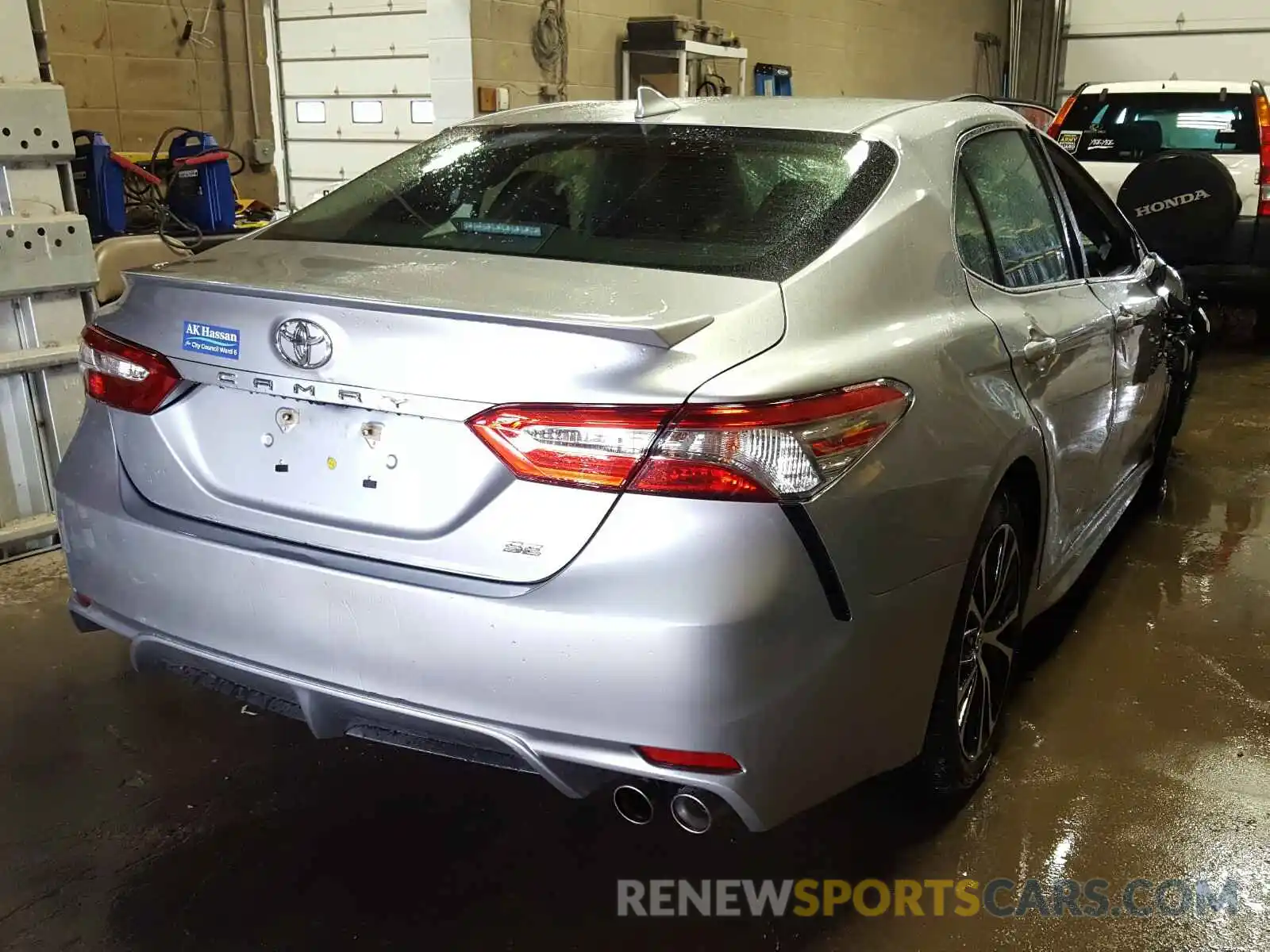 4 Photograph of a damaged car 4T1B11HKXKU800796 TOYOTA CAMRY 2019