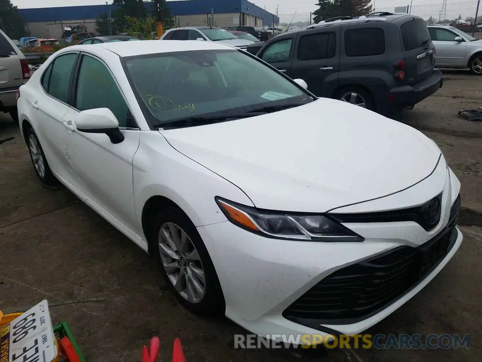 1 Photograph of a damaged car 4T1B11HKXKU801690 TOYOTA CAMRY 2019