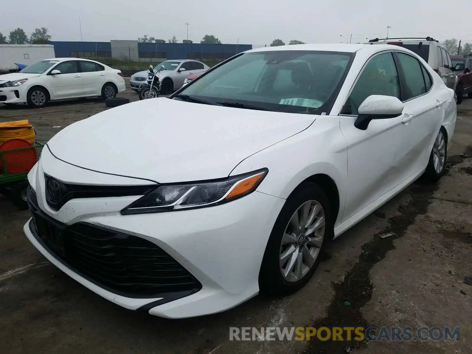 2 Photograph of a damaged car 4T1B11HKXKU801690 TOYOTA CAMRY 2019