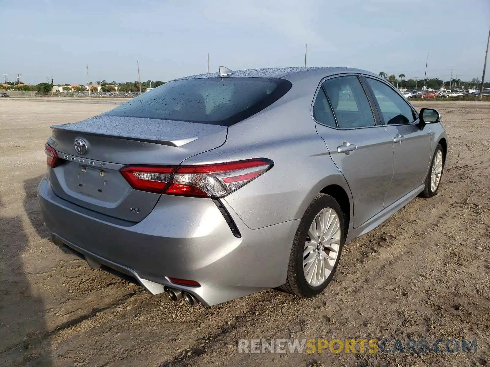 4 Фотография поврежденного автомобиля 4T1B11HKXKU801737 TOYOTA CAMRY 2019