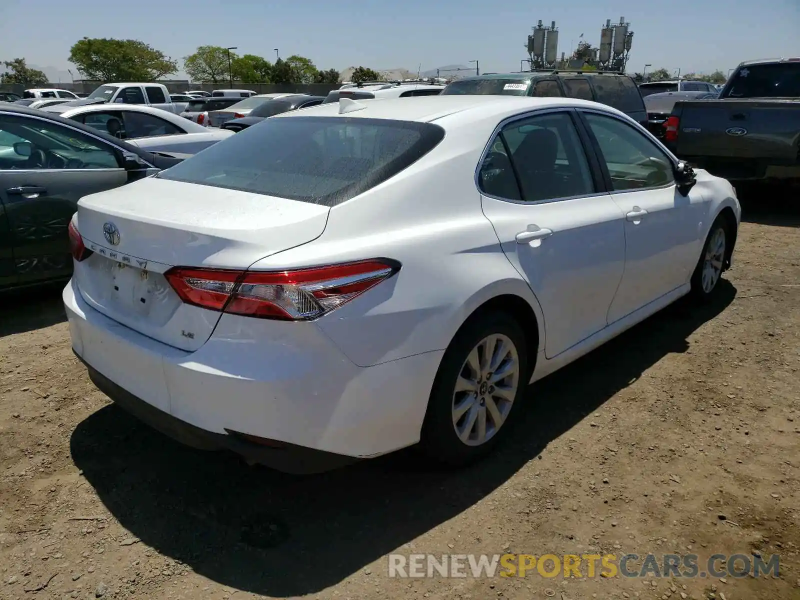 4 Photograph of a damaged car 4T1B11HKXKU801947 TOYOTA CAMRY 2019