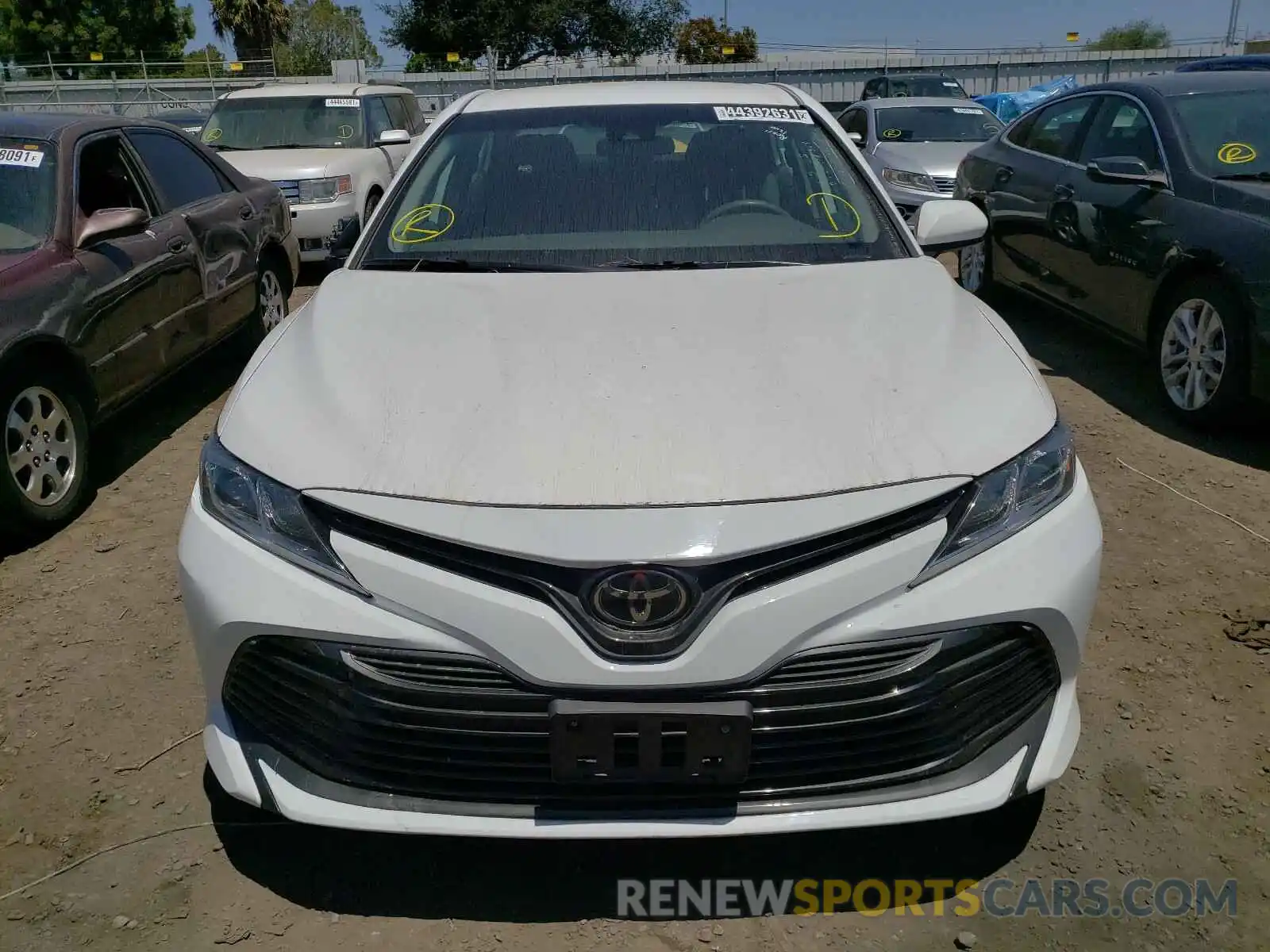 9 Photograph of a damaged car 4T1B11HKXKU801947 TOYOTA CAMRY 2019