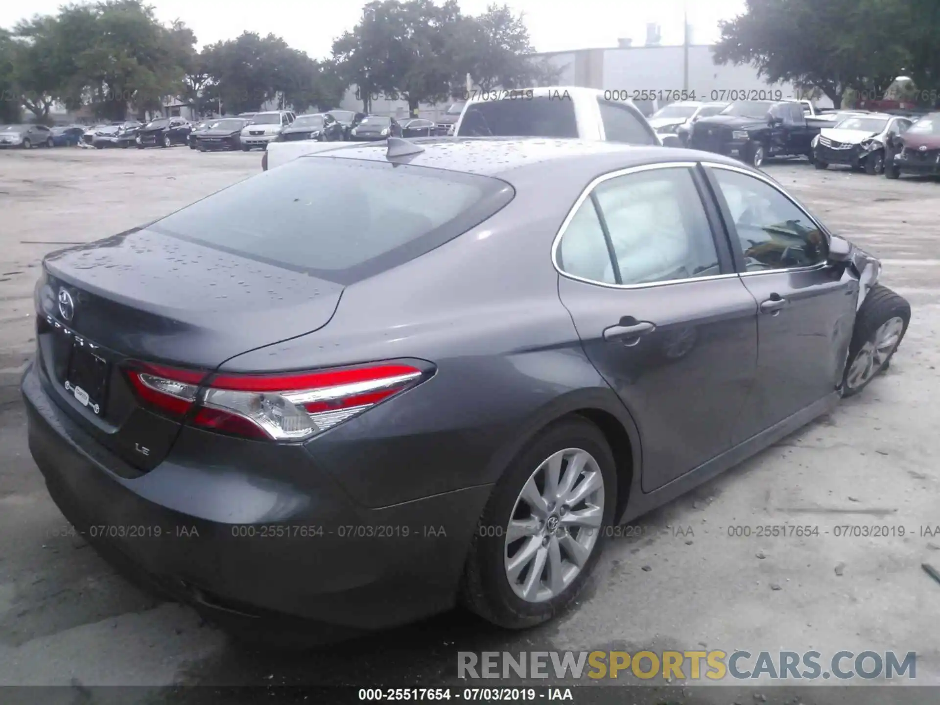 4 Photograph of a damaged car 4T1B11HKXKU803083 TOYOTA CAMRY 2019