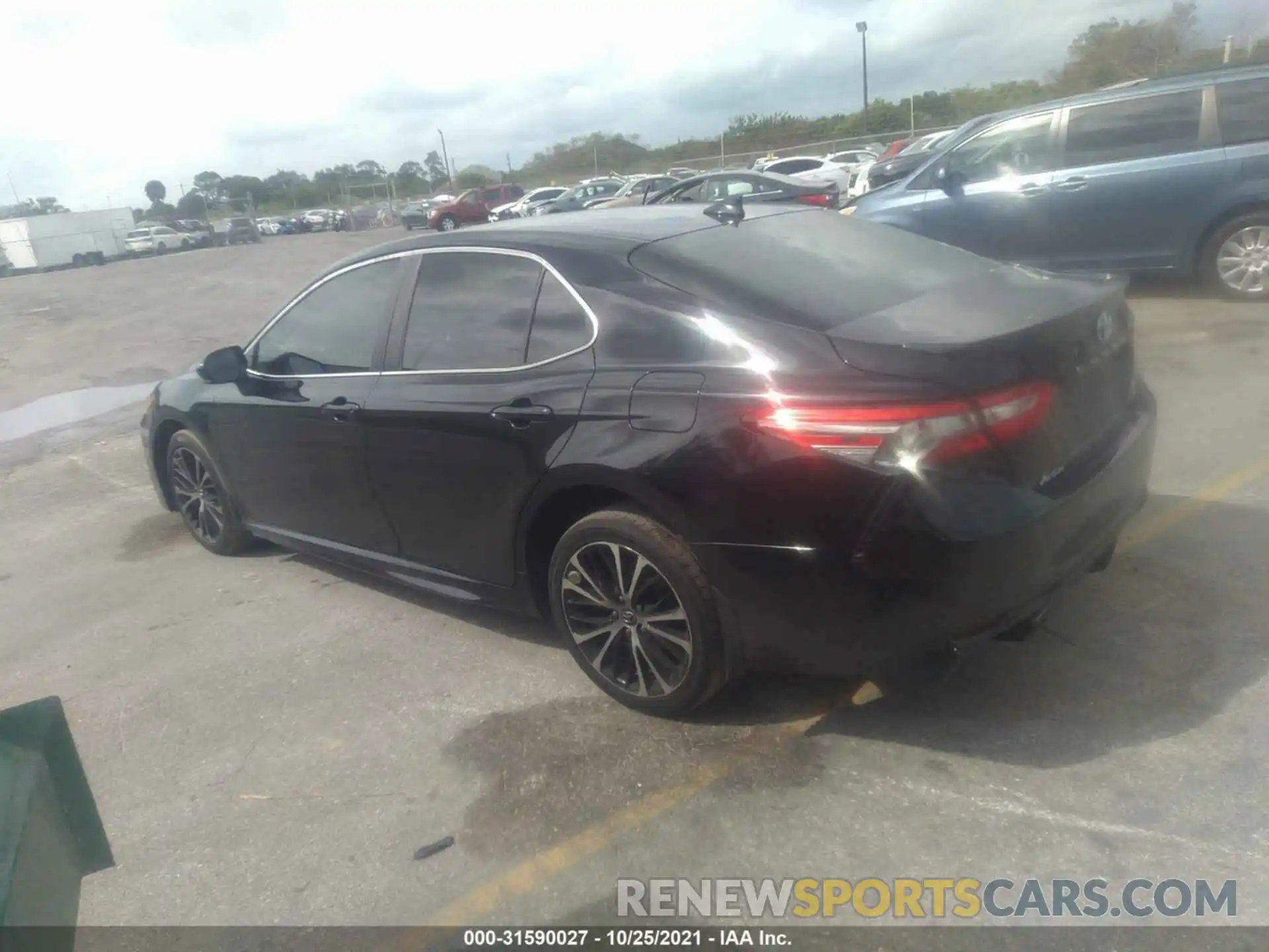 3 Photograph of a damaged car 4T1B11HKXKU803309 TOYOTA CAMRY 2019