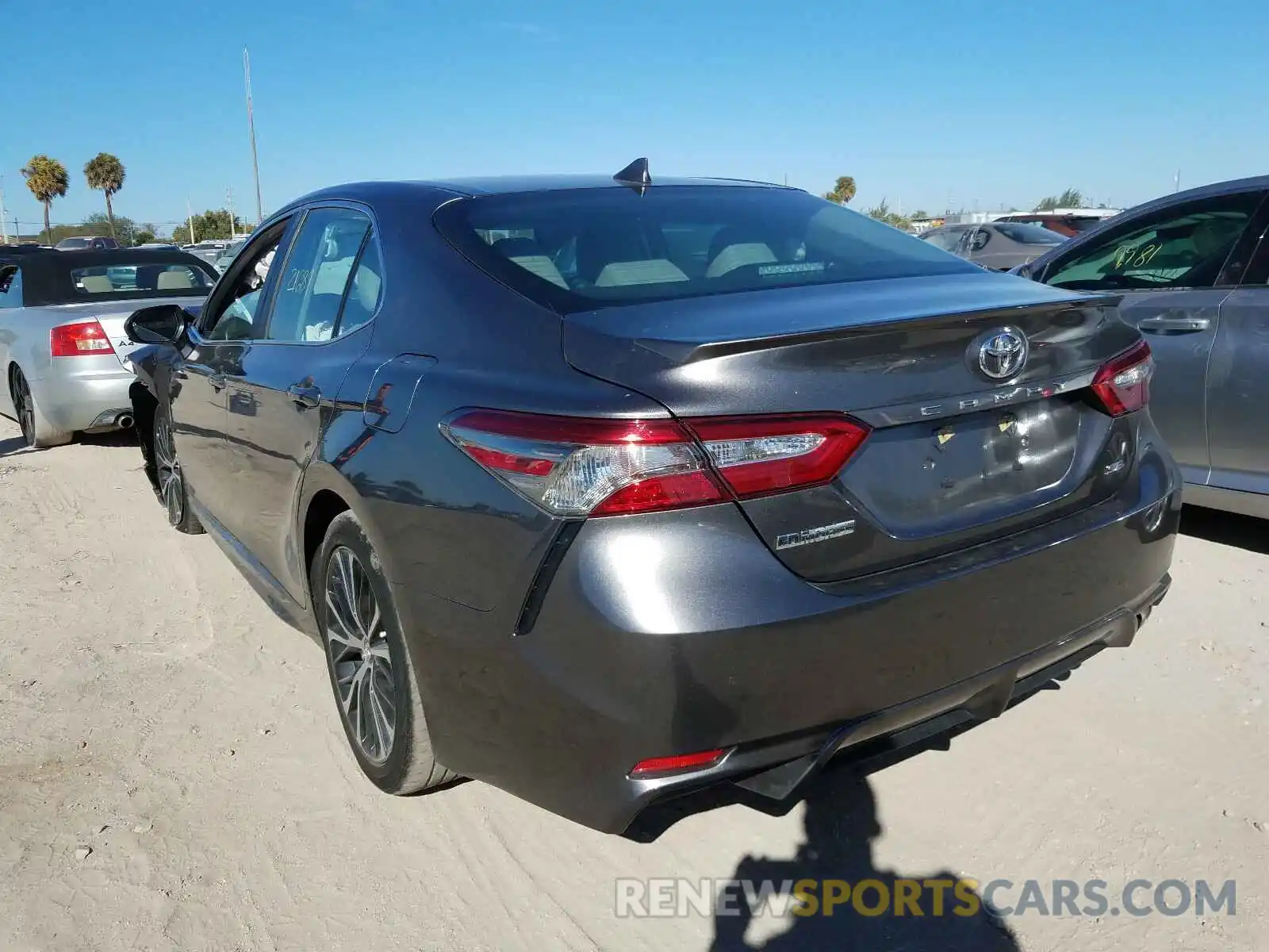 3 Photograph of a damaged car 4T1B11HKXKU803813 TOYOTA CAMRY 2019