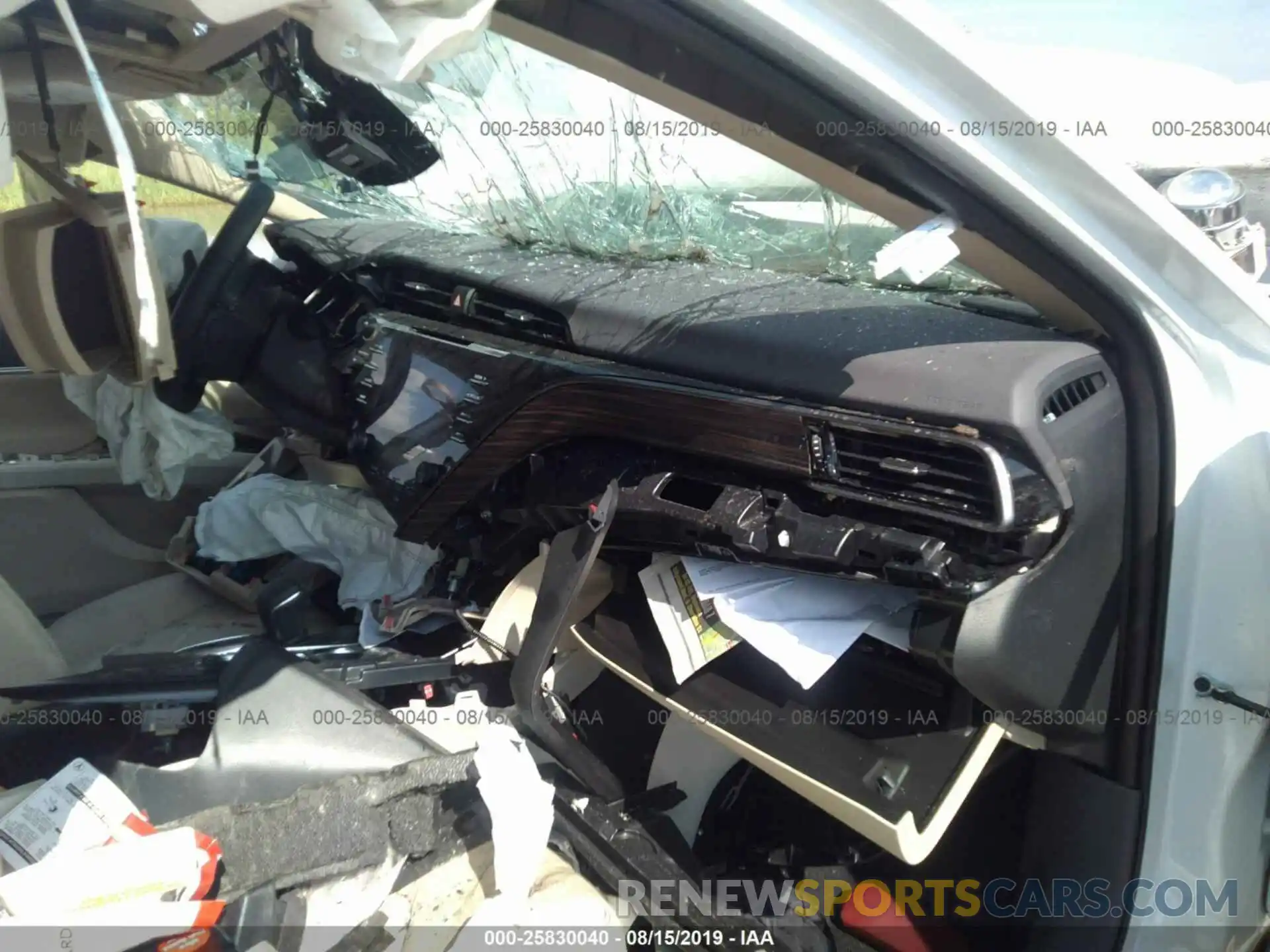 5 Фотография поврежденного автомобиля 4T1B11HKXKU803830 TOYOTA CAMRY 2019
