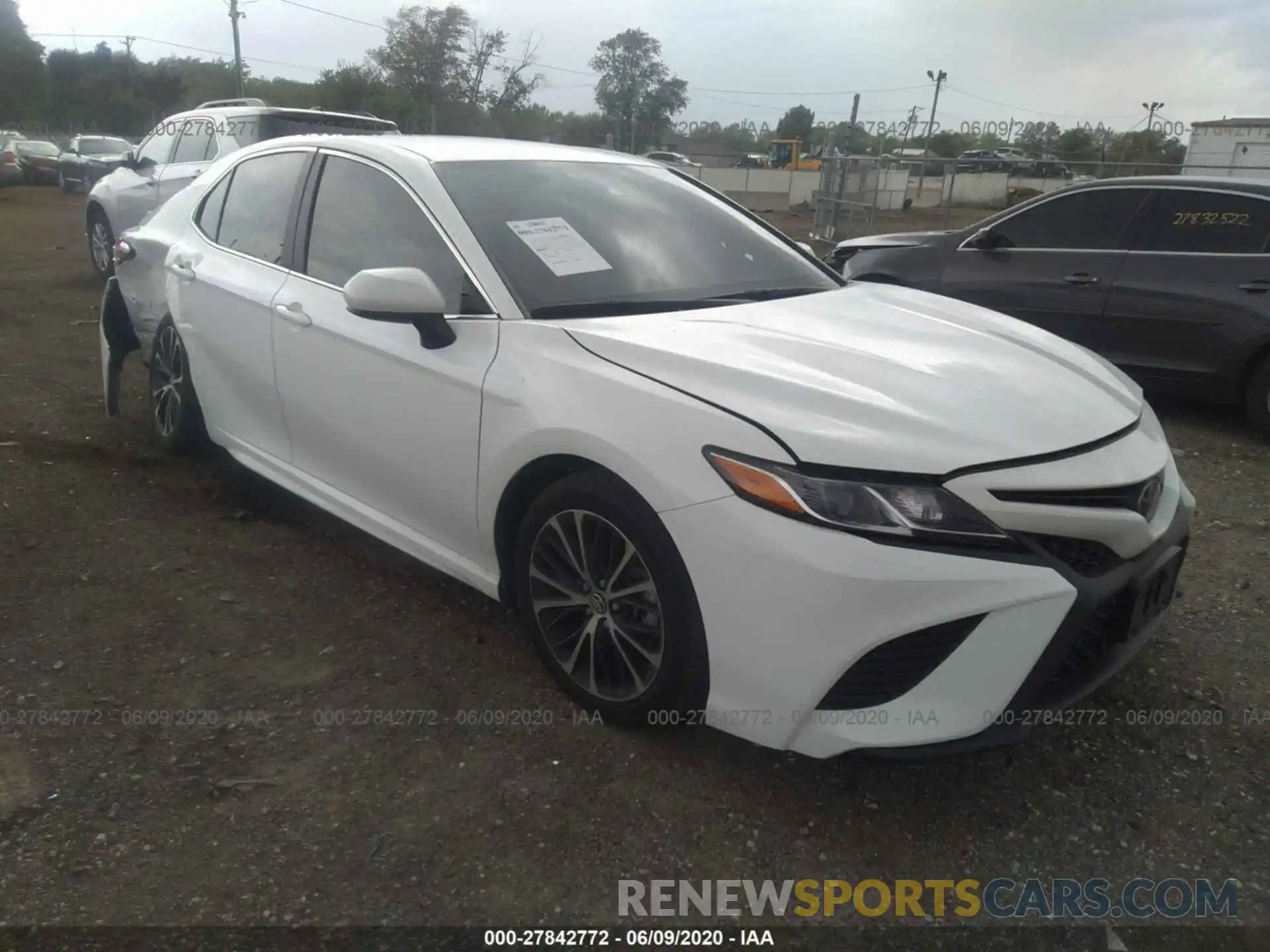 1 Photograph of a damaged car 4T1B11HKXKU803844 TOYOTA CAMRY 2019