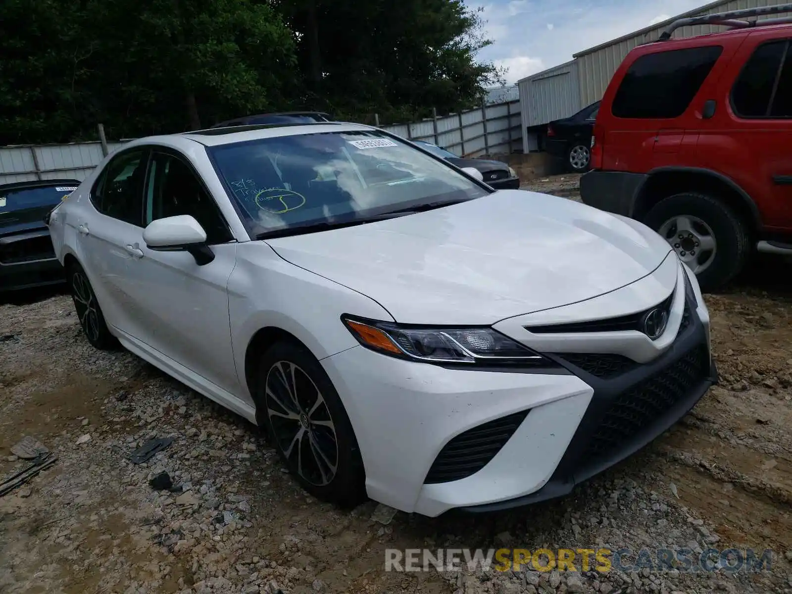 1 Photograph of a damaged car 4T1B11HKXKU804377 TOYOTA CAMRY 2019