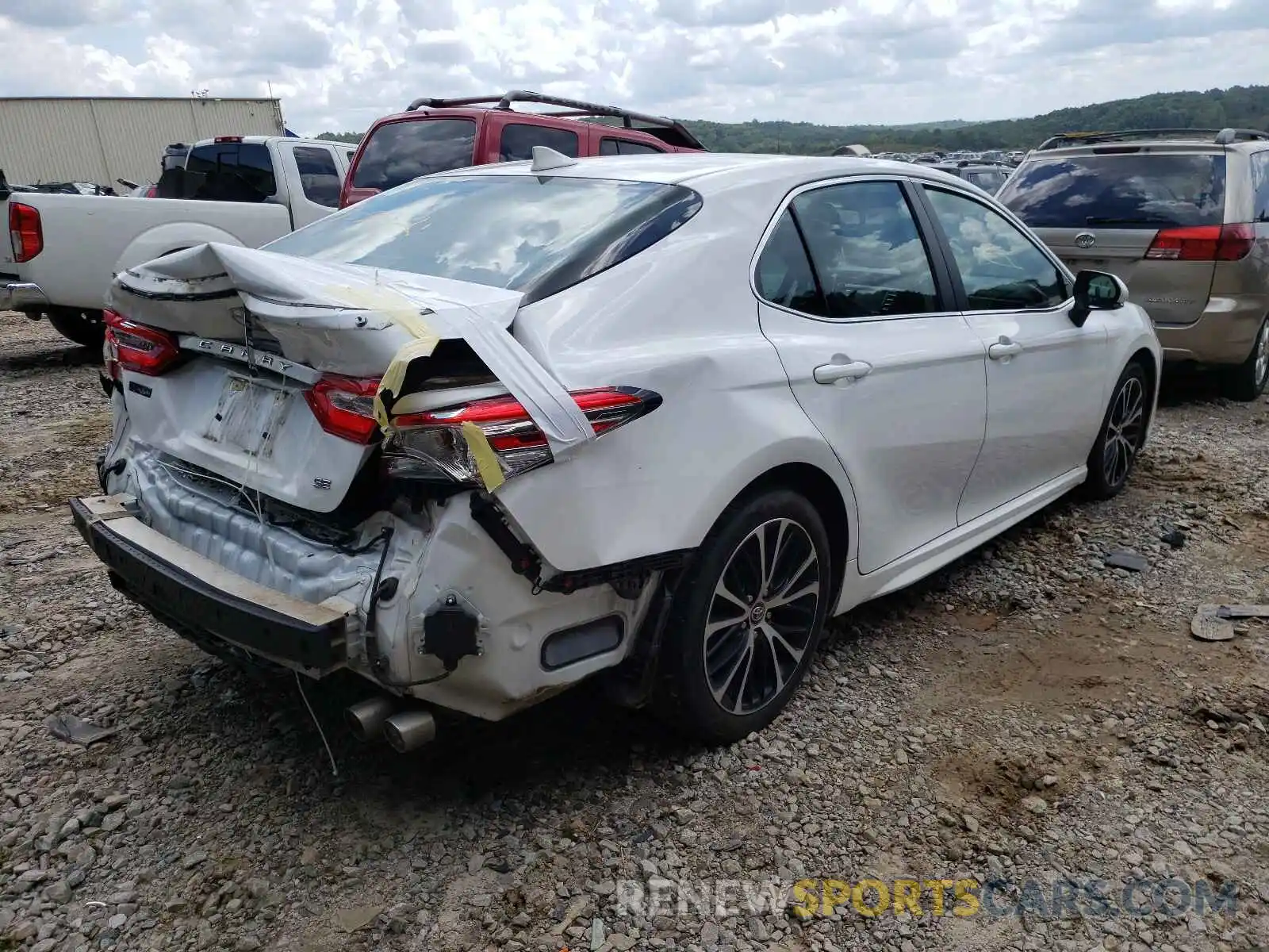 4 Фотография поврежденного автомобиля 4T1B11HKXKU804377 TOYOTA CAMRY 2019