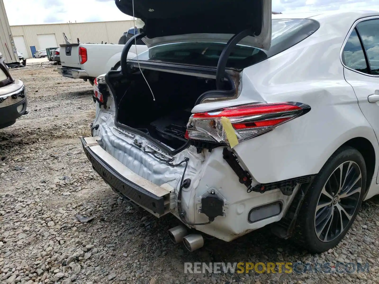 9 Photograph of a damaged car 4T1B11HKXKU804377 TOYOTA CAMRY 2019