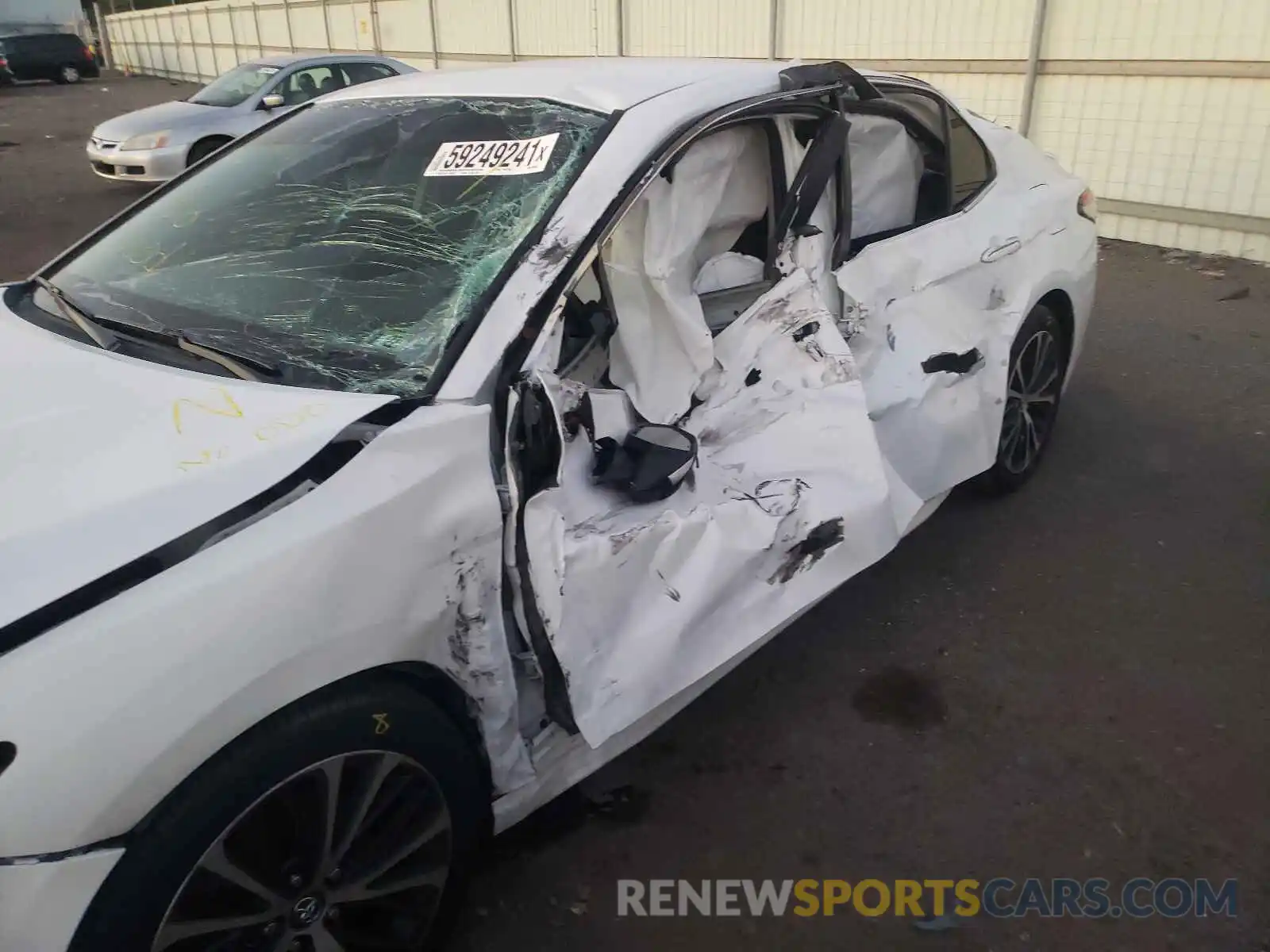 9 Photograph of a damaged car 4T1B11HKXKU805240 TOYOTA CAMRY 2019