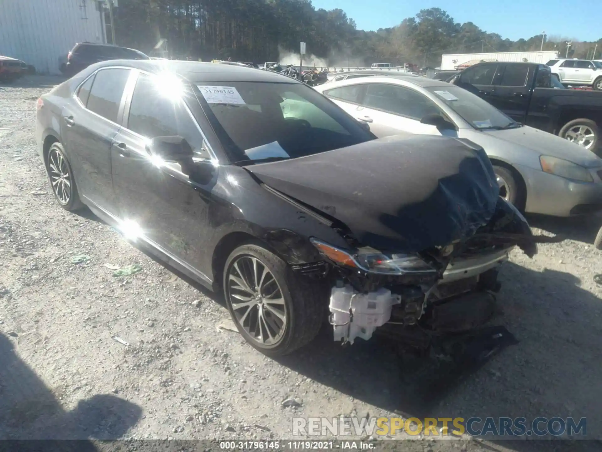 1 Photograph of a damaged car 4T1B11HKXKU805805 TOYOTA CAMRY 2019