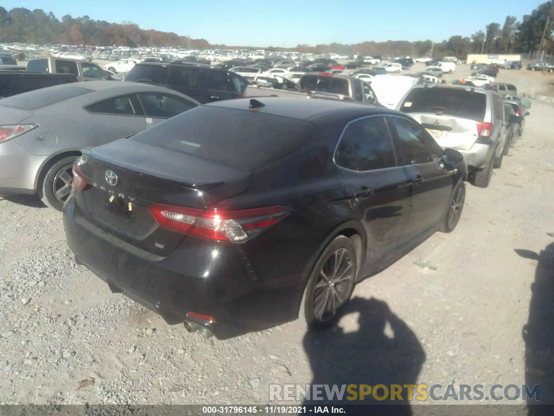 4 Photograph of a damaged car 4T1B11HKXKU805805 TOYOTA CAMRY 2019