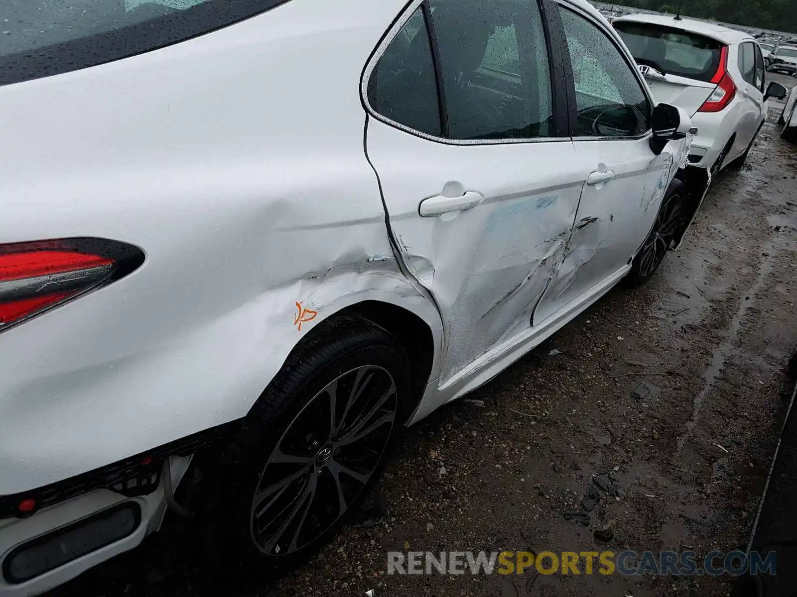 9 Photograph of a damaged car 4T1B11HKXKU806162 TOYOTA CAMRY 2019