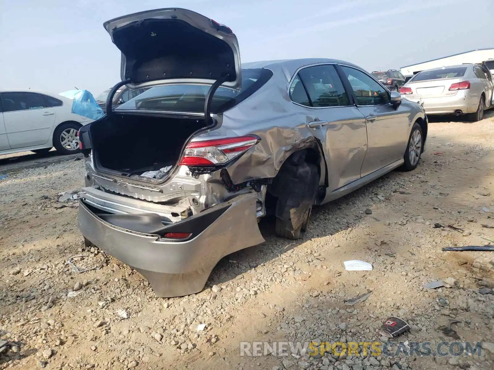 4 Фотография поврежденного автомобиля 4T1B11HKXKU807487 TOYOTA CAMRY 2019