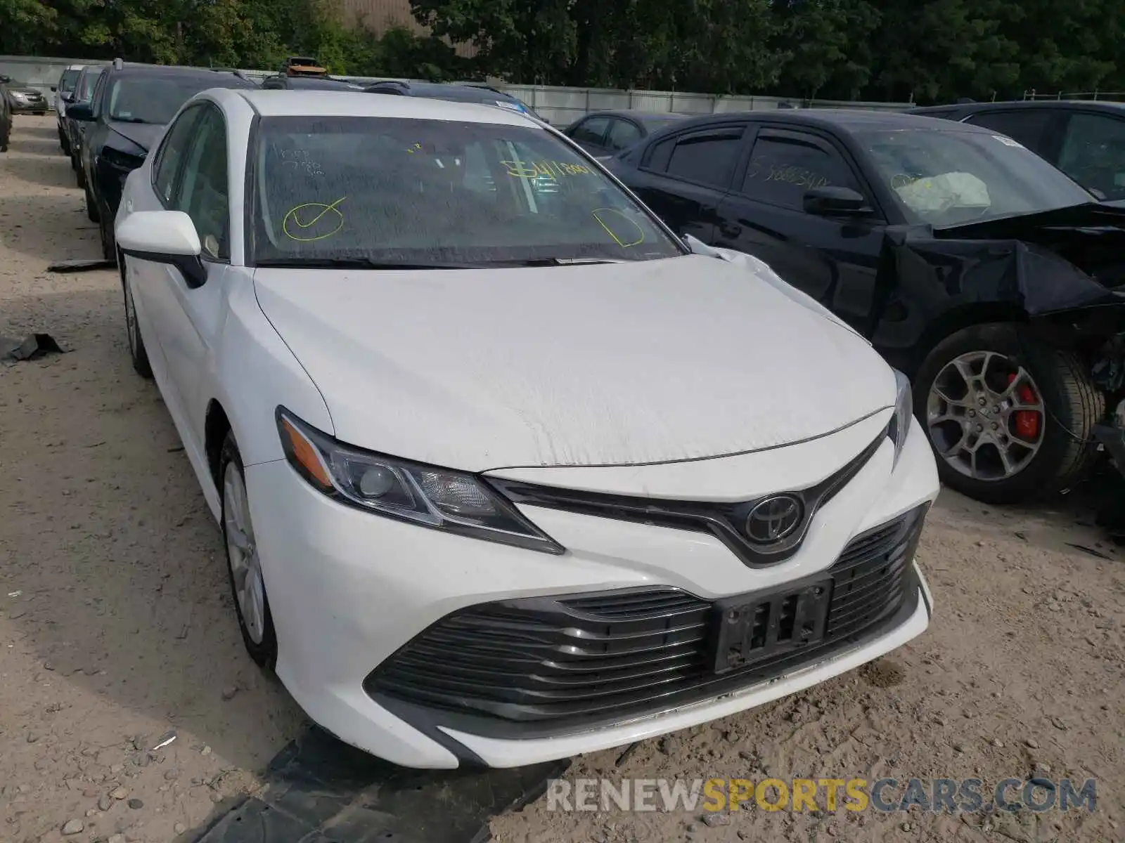 1 Photograph of a damaged car 4T1B11HKXKU808316 TOYOTA CAMRY 2019