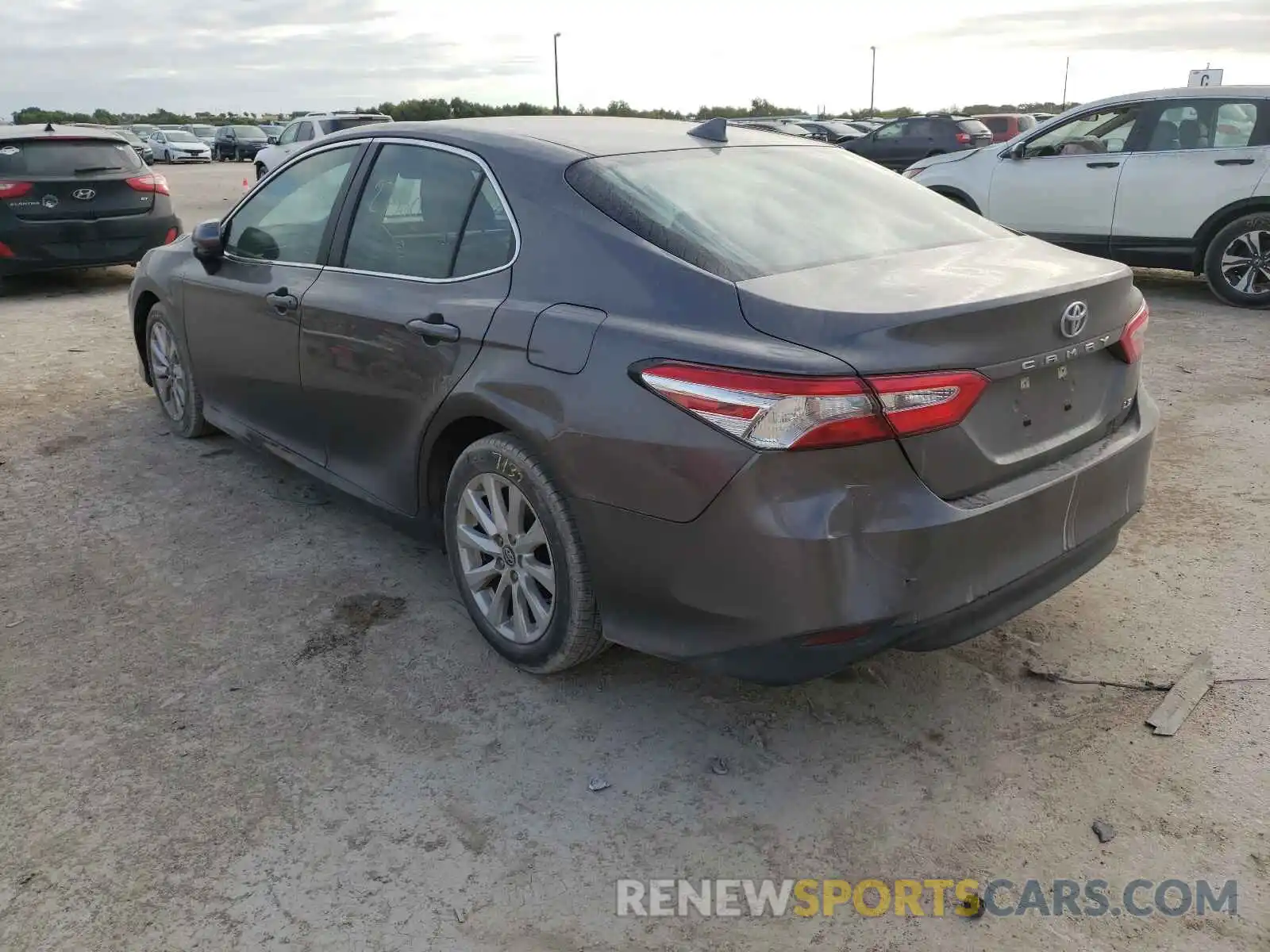 3 Photograph of a damaged car 4T1B11HKXKU809305 TOYOTA CAMRY 2019