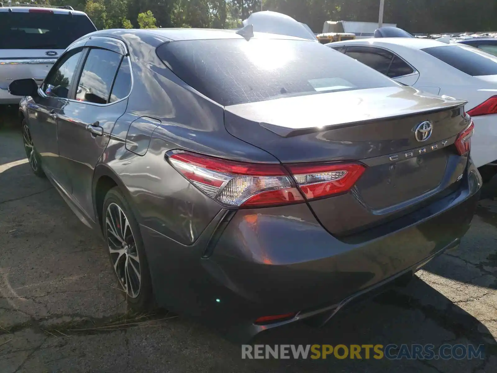 3 Photograph of a damaged car 4T1B11HKXKU809689 TOYOTA CAMRY 2019