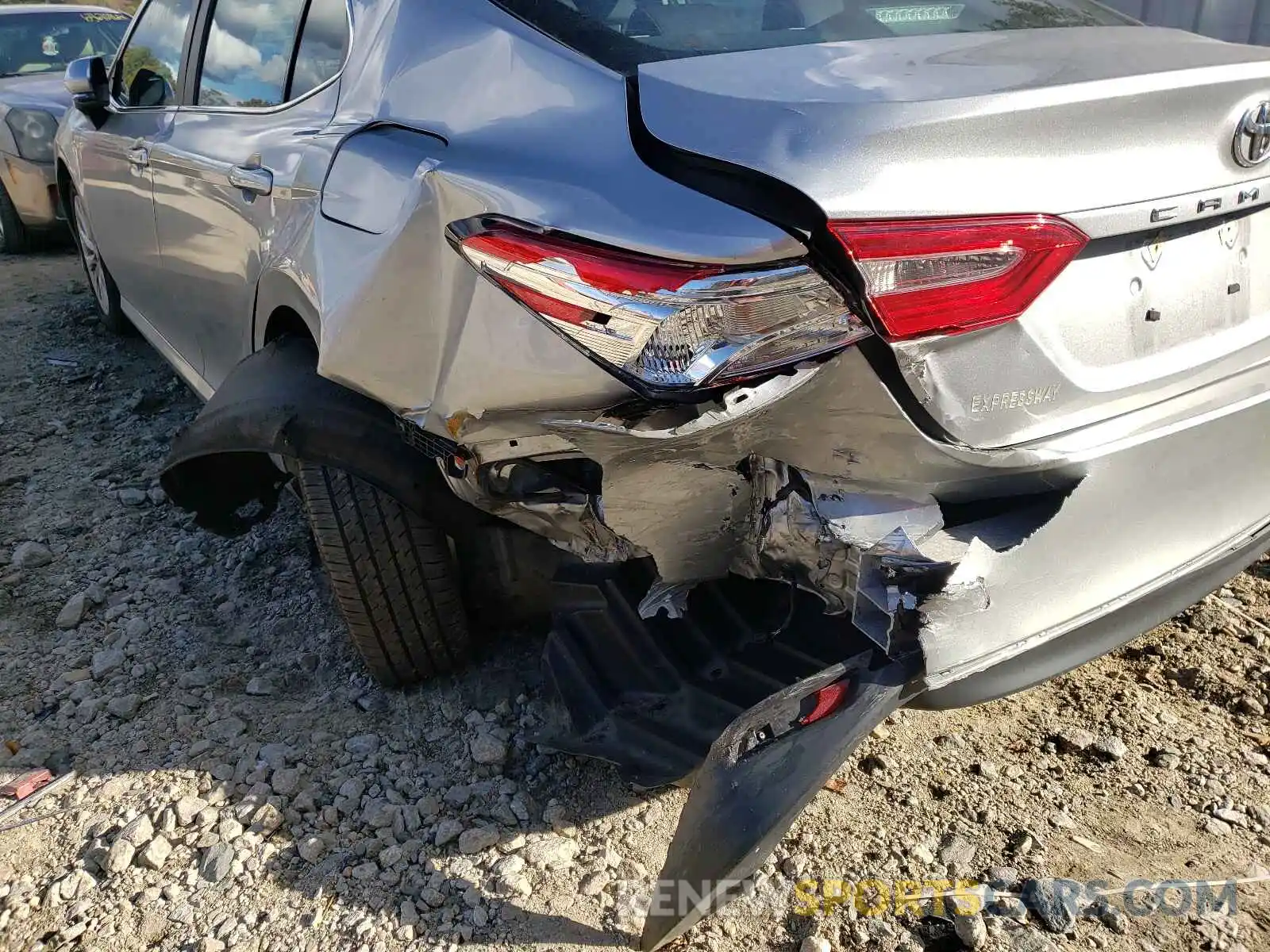 9 Photograph of a damaged car 4T1B11HKXKU811765 TOYOTA CAMRY 2019