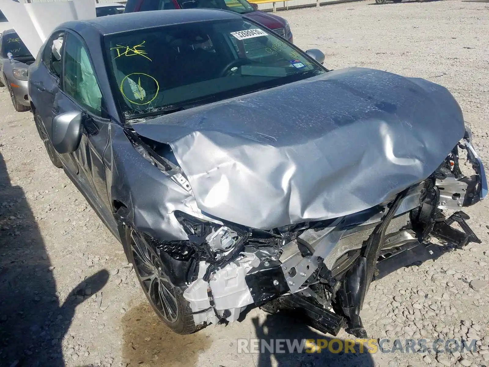 1 Photograph of a damaged car 4T1B11HKXKU812818 TOYOTA CAMRY 2019