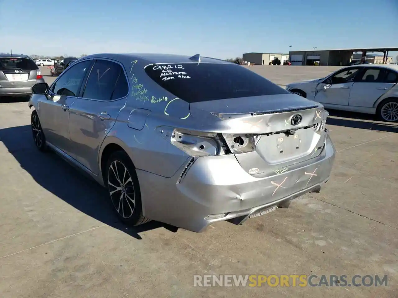 3 Photograph of a damaged car 4T1B11HKXKU814021 TOYOTA CAMRY 2019