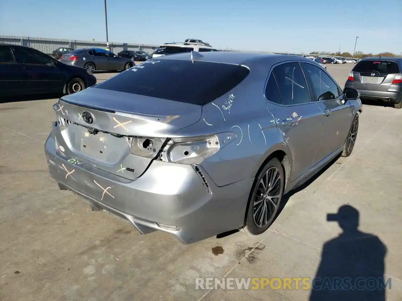 4 Фотография поврежденного автомобиля 4T1B11HKXKU814021 TOYOTA CAMRY 2019