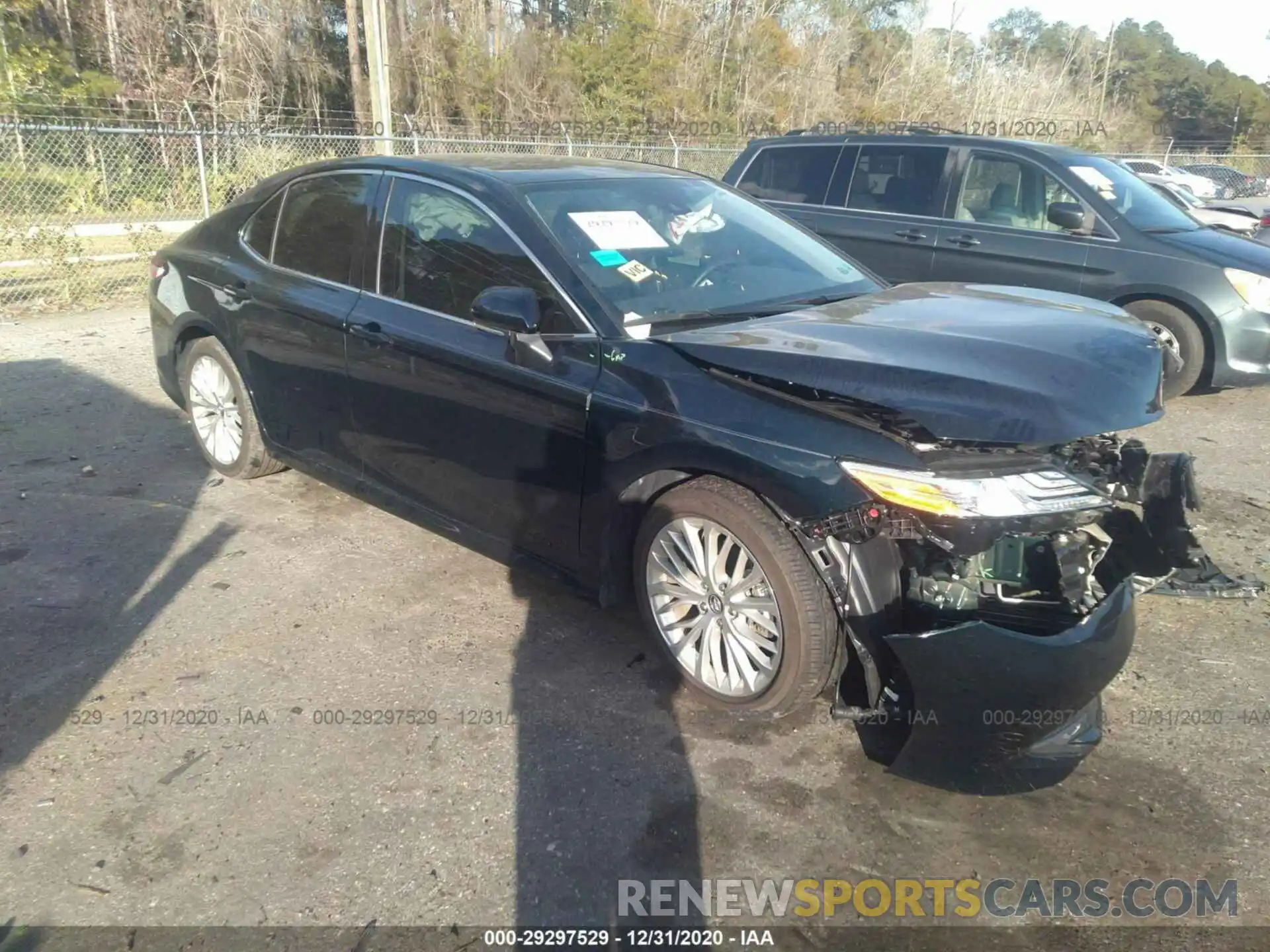 1 Photograph of a damaged car 4T1B11HKXKU814519 TOYOTA CAMRY 2019