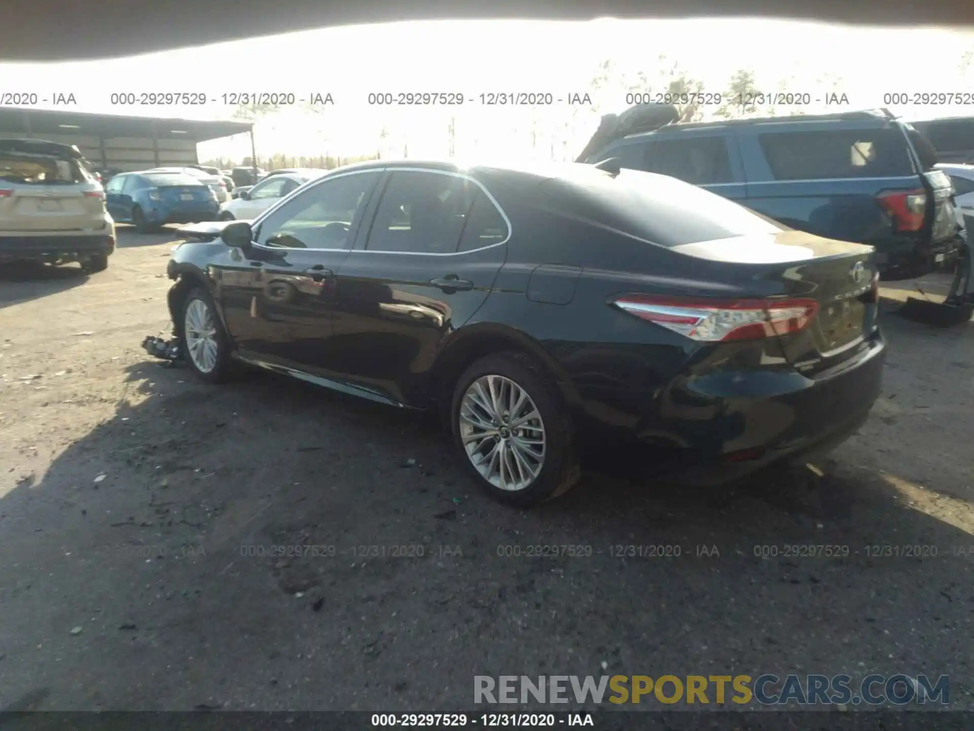 3 Фотография поврежденного автомобиля 4T1B11HKXKU814519 TOYOTA CAMRY 2019