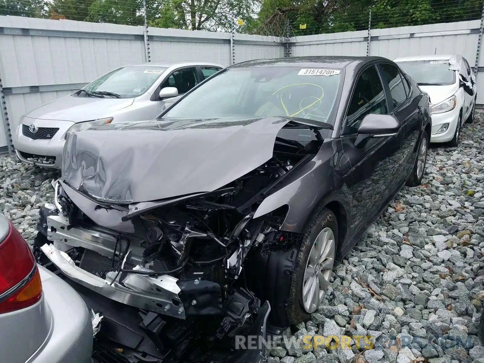 2 Photograph of a damaged car 4T1B11HKXKU816240 TOYOTA CAMRY 2019