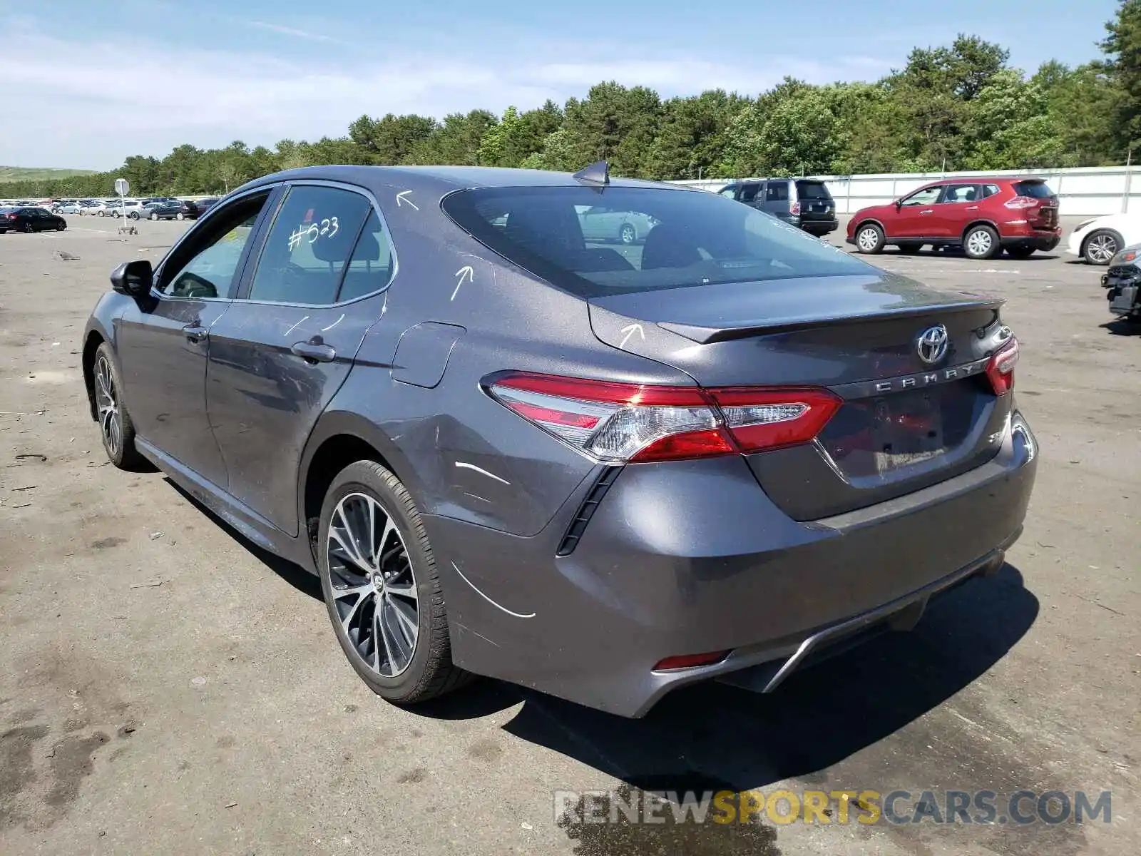 3 Photograph of a damaged car 4T1B11HKXKU817176 TOYOTA CAMRY 2019