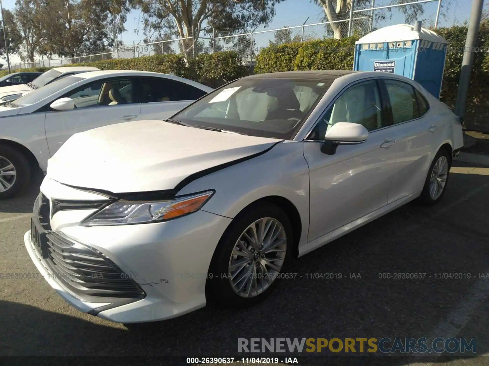 2 Photograph of a damaged car 4T1B11HKXKU818070 TOYOTA CAMRY 2019