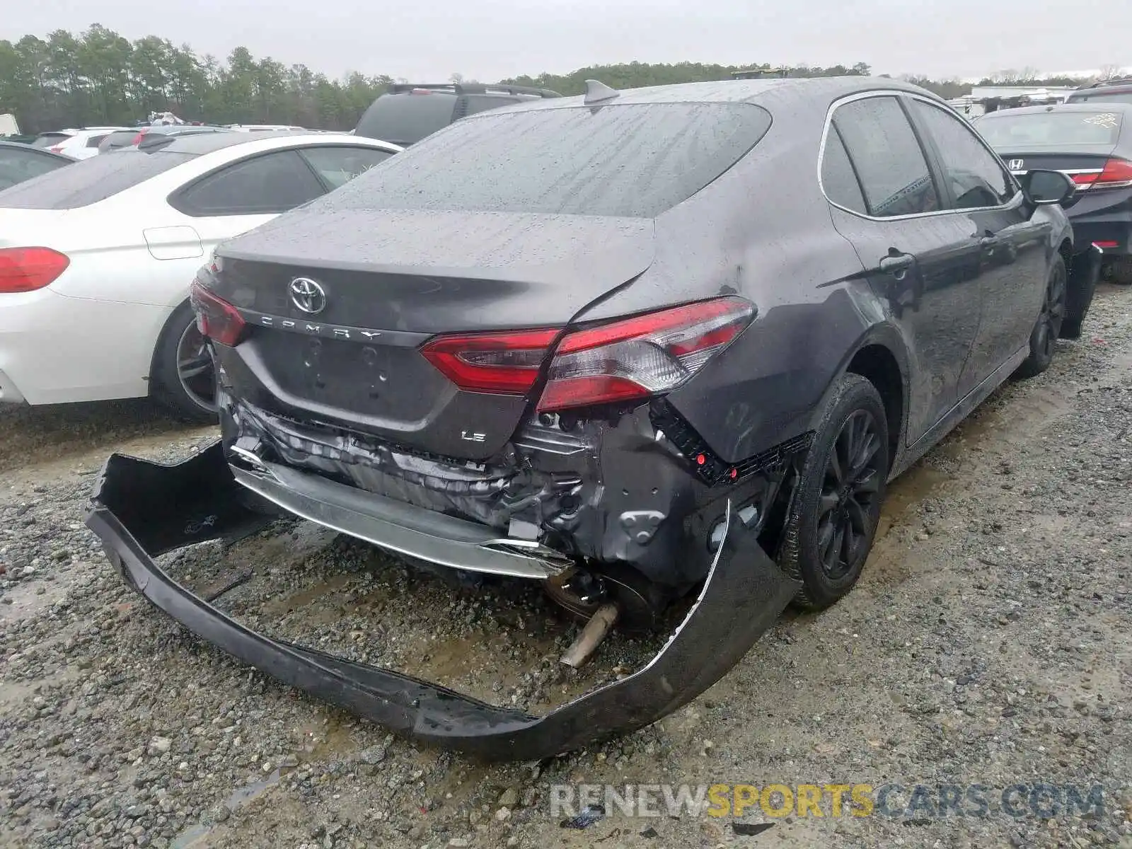 4 Photograph of a damaged car 4T1B11HKXKU818585 TOYOTA CAMRY 2019