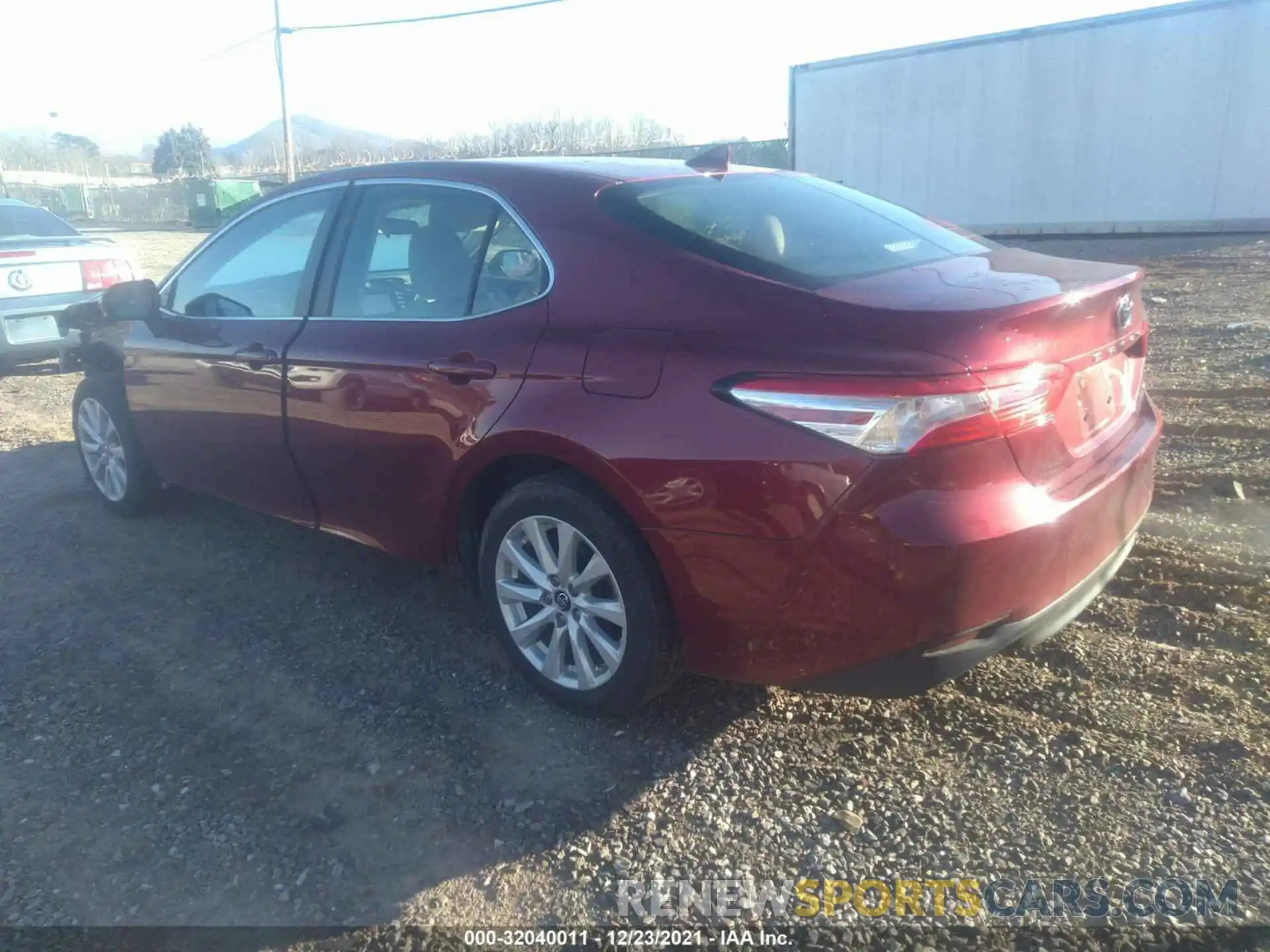 3 Photograph of a damaged car 4T1B11HKXKU820031 TOYOTA CAMRY 2019