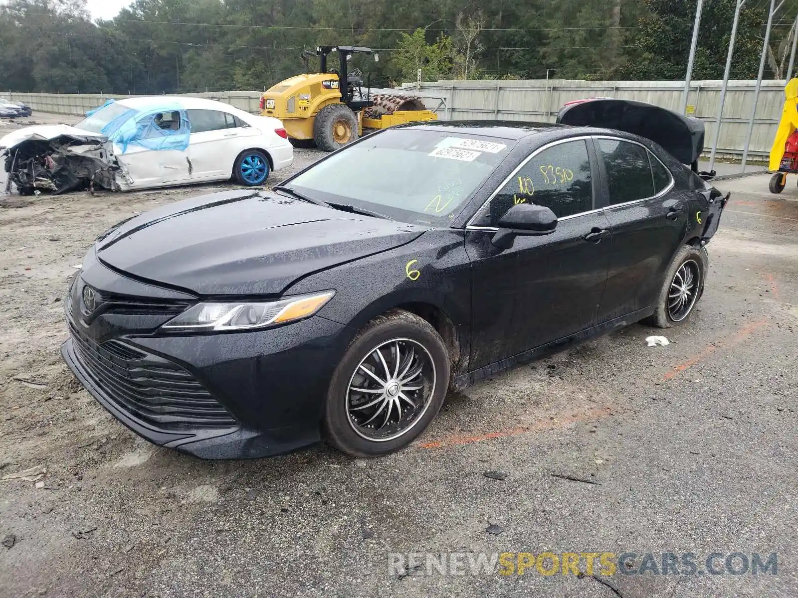 2 Photograph of a damaged car 4T1B11HKXKU820157 TOYOTA CAMRY 2019